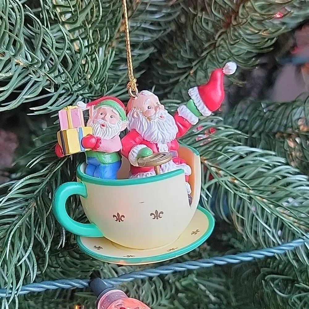 Santa and Elf Spinning Teacup Ride Ornament Traditions Vintage 90s